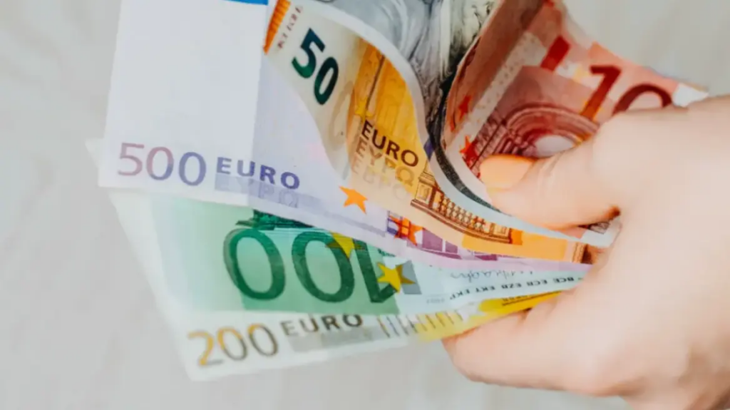 Υπουργείο Εργασίας: Ο «χάρτης» των πληρωμών από τον e-ΕΦΚΑ και τη ΔΥΠΑ έως τις 21 Ιουνίου