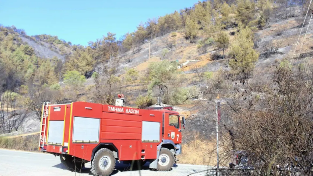 Μήνυμα του 112 για απομάκρυνση των κατοίκων των περιοχών Στραπουριές, Λάμυρα, Μένητες και Υψηλά Άνδρου
