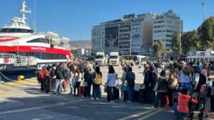 ΕΛΣΤΑΤ: Αύξηση 11,1% στη διακίνηση επιβατών στα ελληνικά λιμάνια το δ’ τρίμηνο του 2023