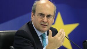 Χατζηδάκης: Διπλή ευκαιρία το IRIS για όσους δεν θέλουν να πληρώνουν προμήθειες στις τράπεζες
