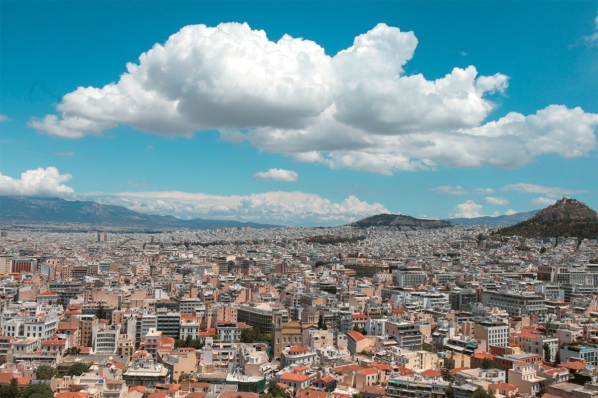 Alpha Bank: Γιατί δεν πέφτουν οι τιμές στα ακίνητα στην Ελλάδα