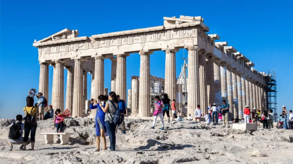 Πρωταγωνιστεί η Ελλάδα στις ελεύσεις τουριστών από Αυστραλία, Καναδά και ΗΠΑ - Τουρίστες
