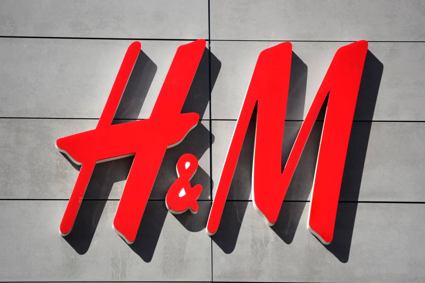 H&M: Η άνοδος και η πτώση μιας αυτοκρατορίας - Tι πήγε στραβά