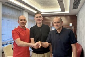 ΚΑΕ Ολυμπιακός: Ο Γιώργος Μπαρτζώκας ανανέωσε τη συνεργασία του μέχρι το 2026