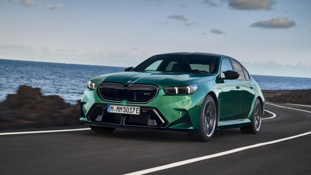 BMW: Η πρώτη M5 που μπαίνει στην πρίζα