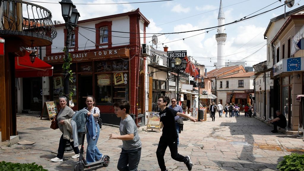 Η Βουλγαρία απορρίπτει κατηγορηματικά τις κατηγορίες αυτές, τις οποίες όμως ενστερνίζονται τα επίσημα Σκόπια.