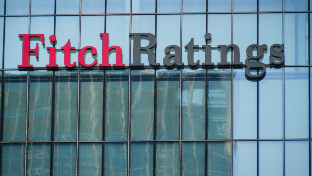 Fitch: Επιβεβαίωσε το αξιόχρεο της Ελλάδας στην επενδυτική βαθμίδα ΒΒΒ