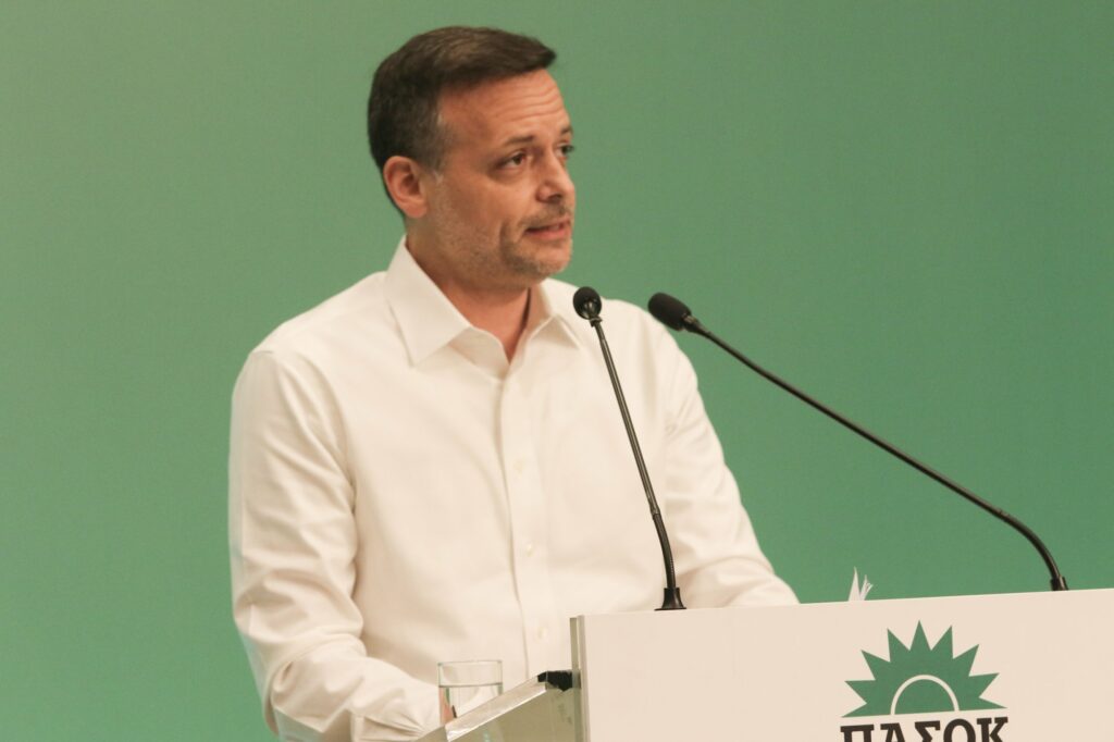 Χάρης Δούκας: Εντοπίζει λάθη και παραλείψεις στην προετοιμασία για τις κάλπες και ζητά περισσότερα τάμπλετ