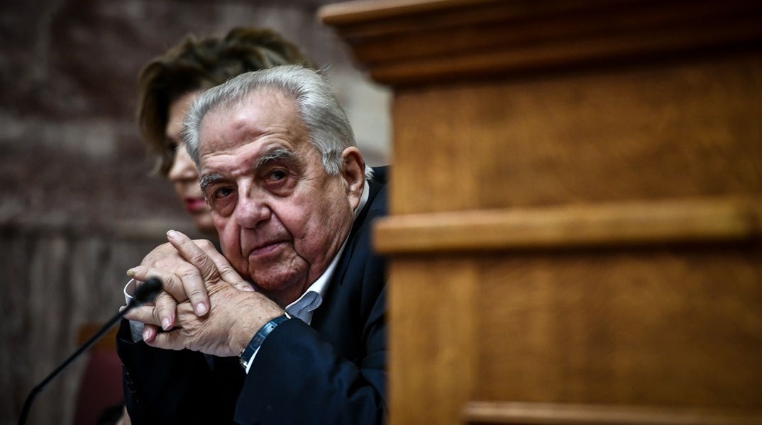 Αλέκος Φλαμπουράρης: Στο νοσοκομείο με έμφραγμα ο πρώην υπουργός του ΣΥΡΙΖΑ