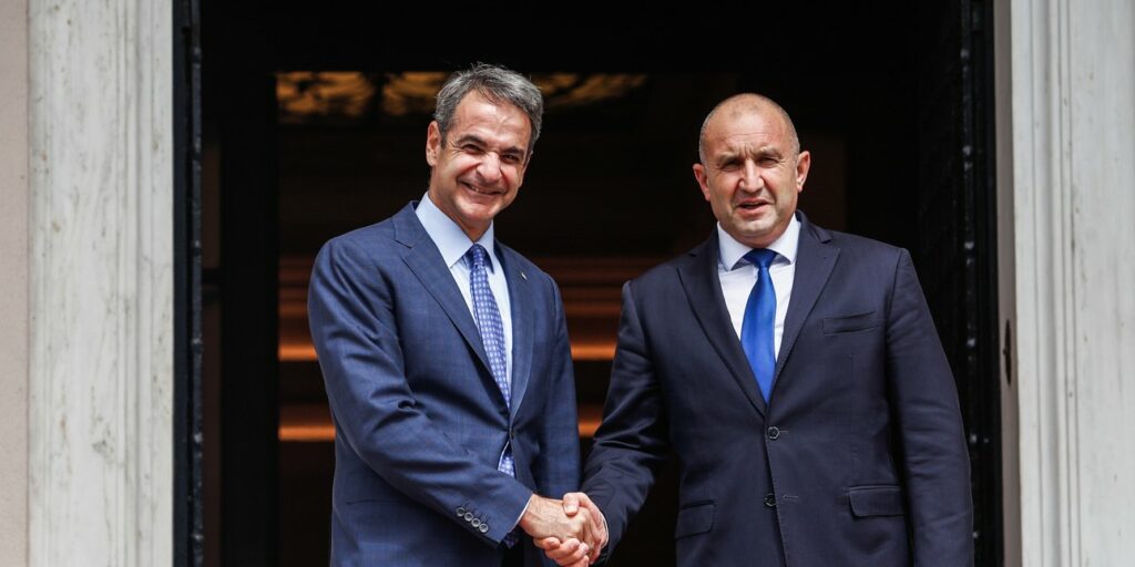 Συνάντηση Μητσοτάκη - Ράντεφ: «Ο,τι κάνουμε Ελλάδα και Βουλγαρία, αντανακλά την ασφάλεια της περιοχής»