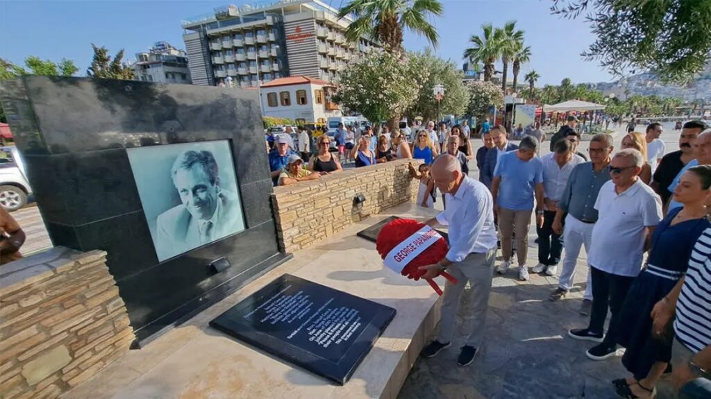 Στο Κουσάντασι ο Γιώργος Παπανδρέου