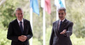 Ο Κ. Μητσοτάκης συναντήθηκε με τον πρόεδρο της Λετονίας - Στο τραπέζι και το σχέδιο για την ευρωπαϊκή ασπίδα αεράμυνας