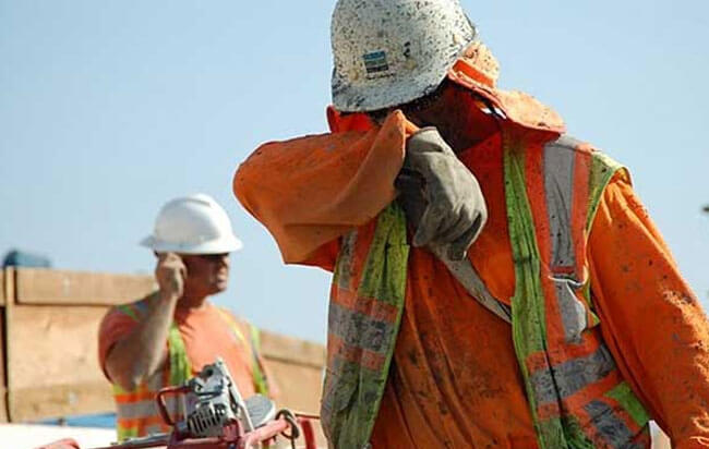 Εξαήμερη εργασία: Παράδειγμα προς αποφυγή η Ελλάδα – Διεθνής διασυρμός για τη χώρα μας