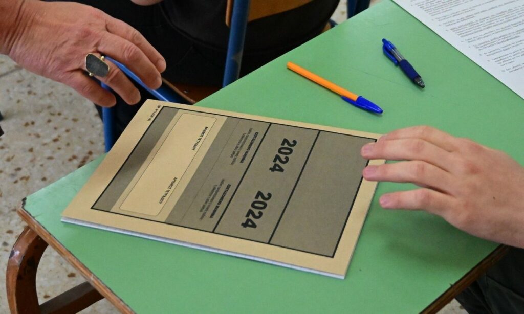 Στρατηγάκης: Πώς θα συμπληρώσετε το μηχανογραφικό – Τα συχνά λάθη και οι χαμηλές σχολές «διαμάντια» που δίνουν δουλειά