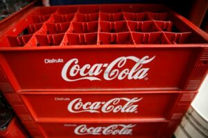 Goldman Sachs: Ανεβάζει τον πήχη της κερδοφορίας της Coca Cola HBC