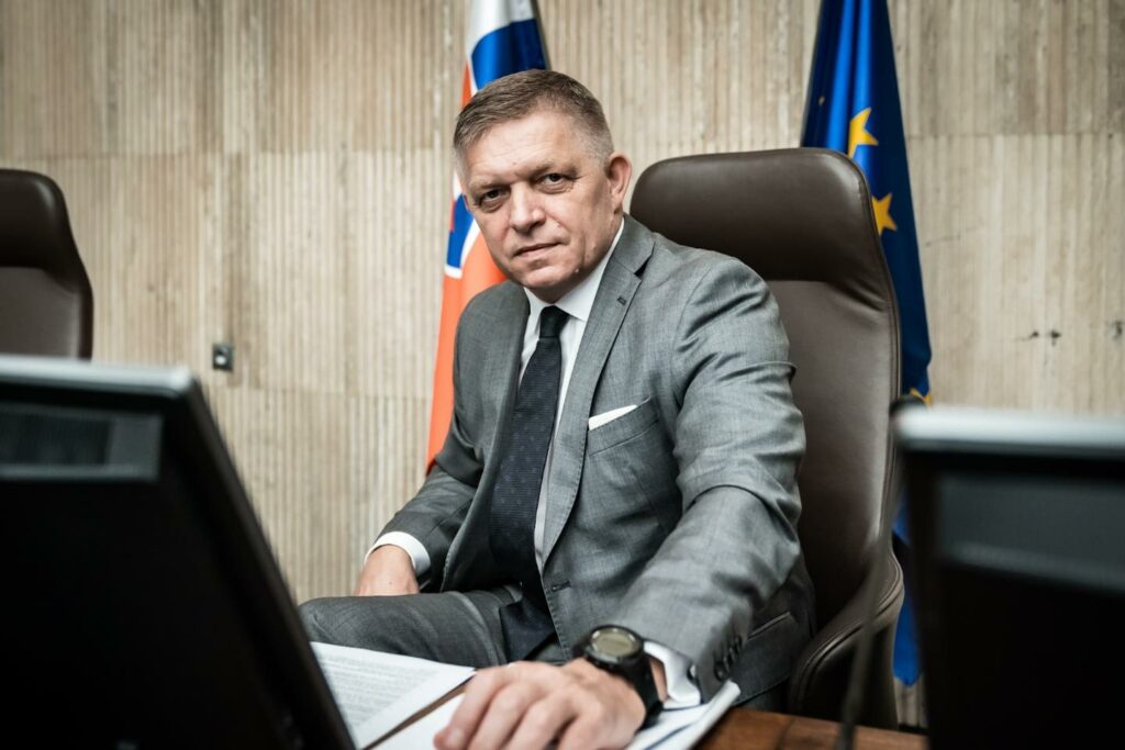 Ρόμπερτ Φίτσο: Επέστρεψε από σήμερα στα καθήκοντά του