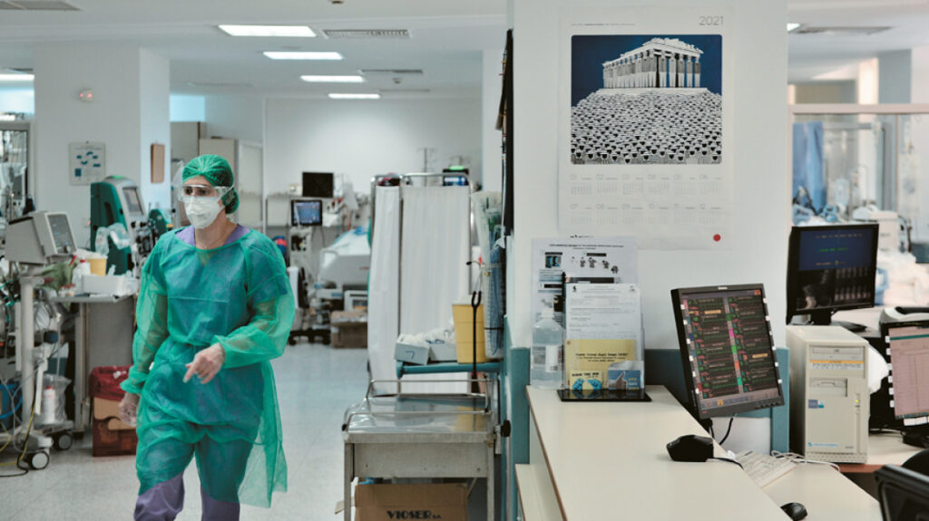 Κορωνοϊός: Σε θερινή έξαρση με τετραπλασιασμό των ασθενών