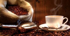 Πόσο πάνω θα πάει ακόμα ο καφές; Το Βιετνάμ περιορίζει τις εξαγωγές – Στο +25% οι άμεσες αυξήσεις