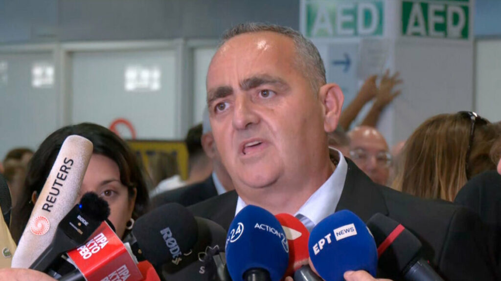 Στην Αθήνα ο Μπελέρης: Είμαι αθώος - Συνάντηση με Κ. Μητσοτάκη