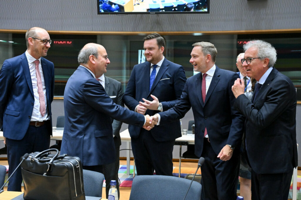 Ecofin: Η Ελλάδα φτάνει στο 50% της απορρόφησης από το Ταμείο Ανάκαμψης