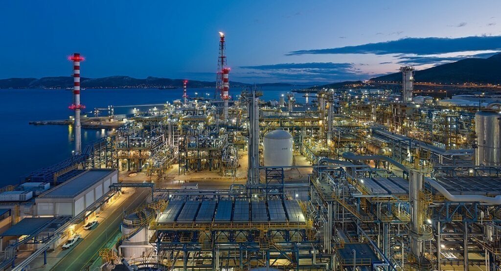 HelleniQ Energy: Βγαίνει στις αγορές με 5ετές ομόλογο €400 εκατ.