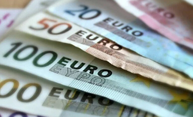 Επίδομα: Ποιοι δικαιούχοι εισπράττουν 1.210 ευρώ