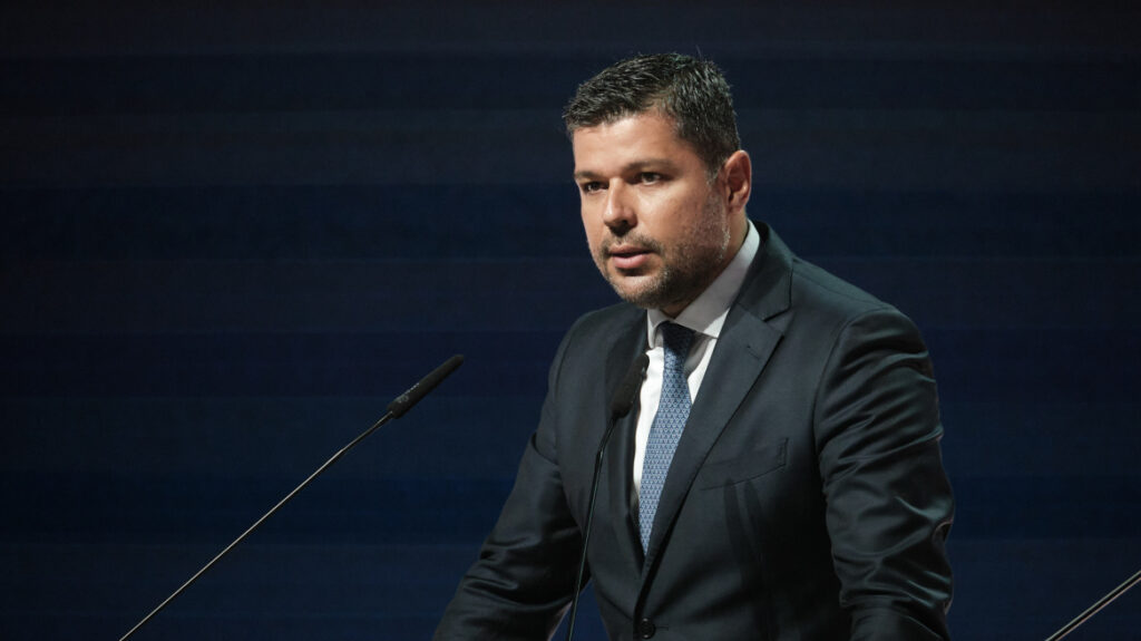 Οι ελπίδες του ΥΠΕΝ εναποτίθενται στον Γιώργο Στάση της ΔΕΗ για την έκπτωση