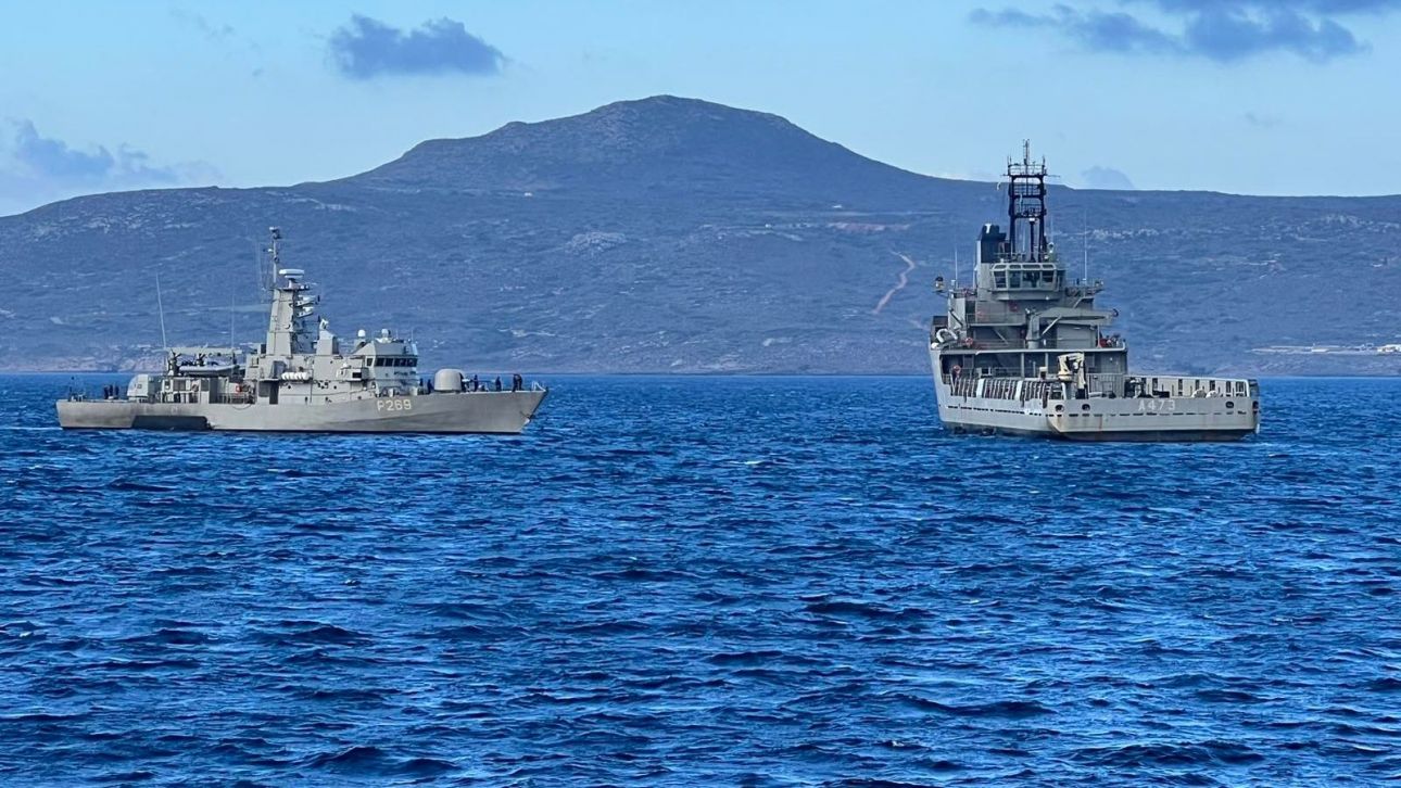 Διπλωματική ήττα στην Κάσο την ώρα που όλοι ασχολούνταν με τα ταγιέρ του Προεδρικού Μεγάρου – Το ιταλικό πλοίο που έκανε έρευνες για το ηλεκτρικό καλώδιο παρενοχλήθηκε από τουρκικά πολεμικά και γύρισε πίσω στο Ηράκλειο – Αμηχανία στο ΥΠ.ΕΞ, κλειστά στόματα στην κυβέρνηση