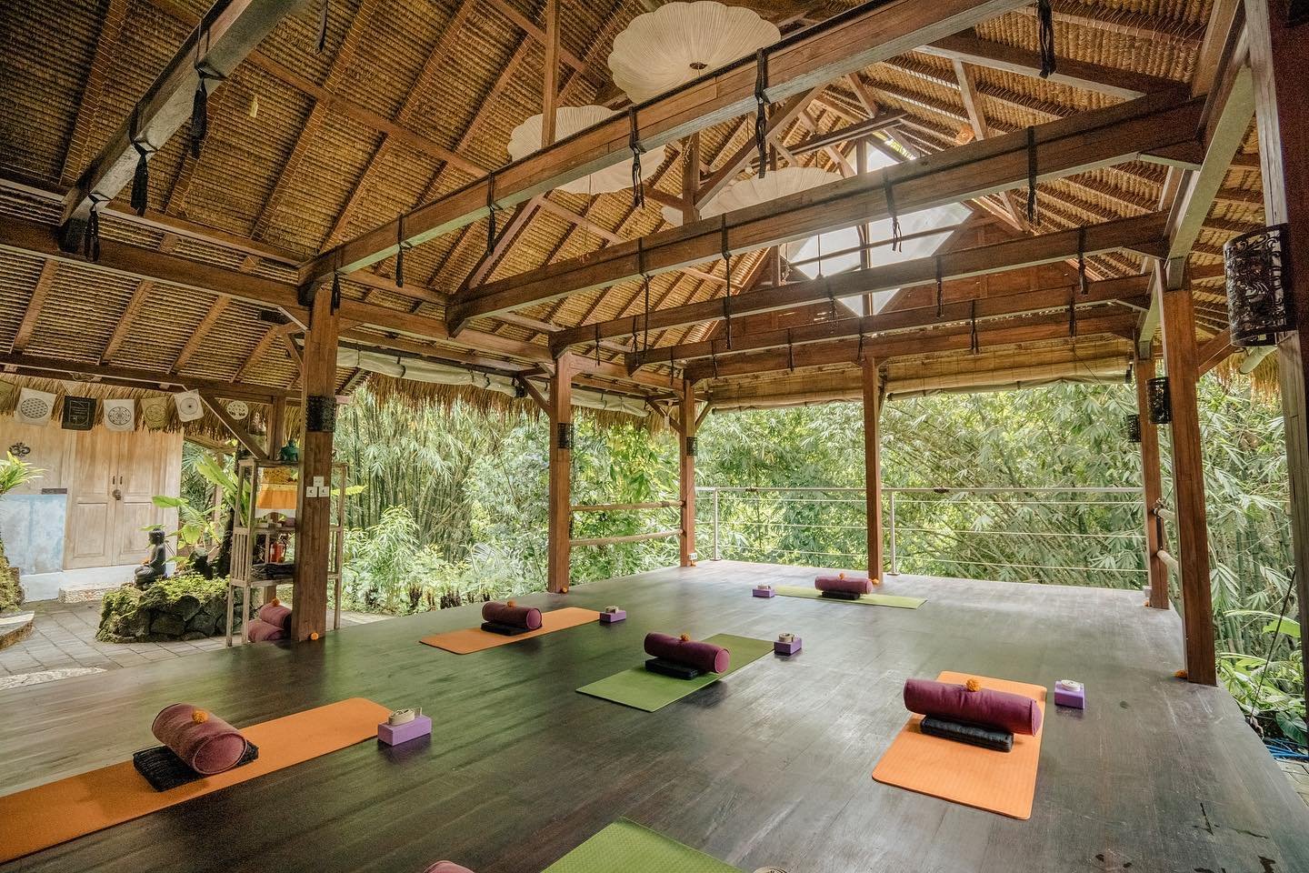 240710084244_bali-yoga-retreat-center-ubud-yoga-shala