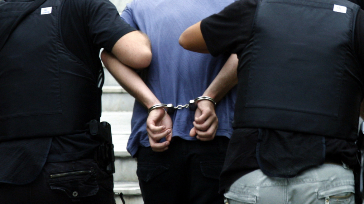 Κρήτη: Συλλήψεις για ναρκωτικά και κλοπές σε Χανιά και Ηράκλειο