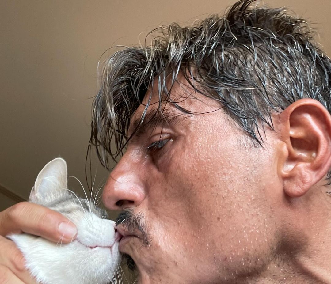 Μέρα χαράς για τον Δημήτρη Γιαννακόπουλο: Βρέθηκε ο γάτος του «Φρι»