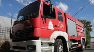 Νεόκτιστα Ασπροπύργου: Φωτιά σε εργοστάσιο λιπασμάτων - Καίγεται δεξαμενή με νιτρικό οξύ