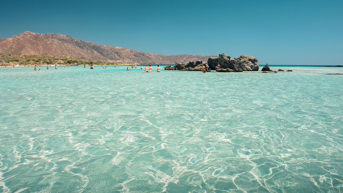 240816122029_elafonissi-is-an-island-you-can-easily-wade-to-through-knee-deep-water-elafonisi-crete