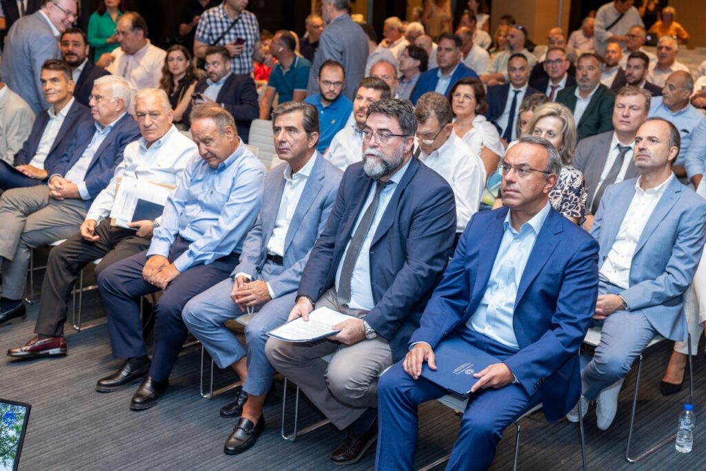 Η κυβερνητική εσωστρέφεια και το παράδειγμα του Βασίλη Οικονόμου