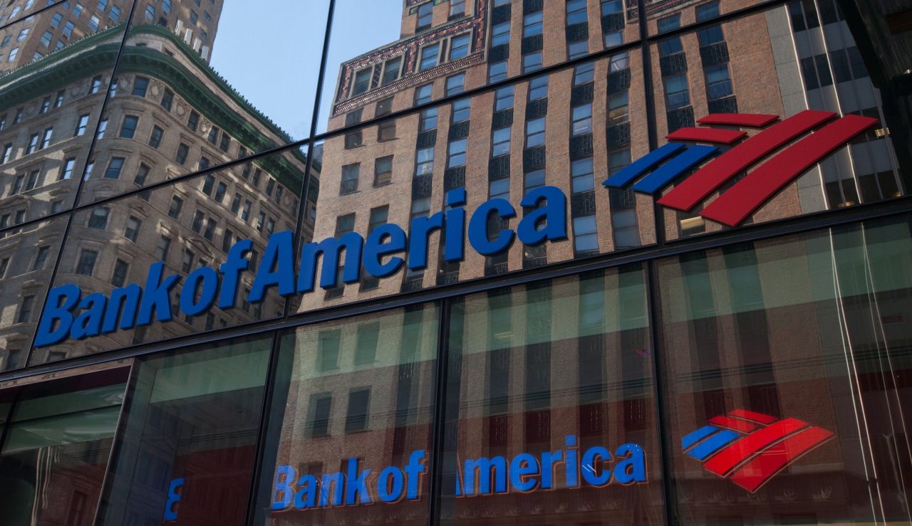 Bank of America: Ανεβάζει το κατώτατο ωρομίσθιο στα 24 δολάρια