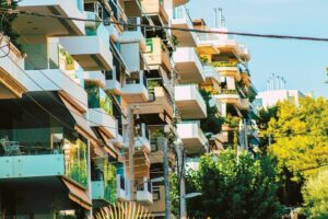 400.000 κατοικίες θα ανακαινιστούν ως το 2030 με κόστος 13,5 δισ. ευρώ