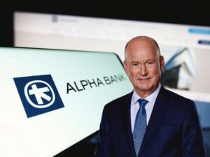 Έσκασε η βόμβα με την Alpha bank! Στην Unicredit το 9,7% του Ολλανδού Χόλτερμαν! Εδραιώνονται οι Ιταλοί, χτυπάει την πρώτη θέση στο τραπεζικό σύστημα η εμβληματική τράπεζα υπό τον Β. Ψάλτη! Τεράστιες υπεραξίες κατέγραψε για μια ακόμη φορά το αφεντικό της Reggenborgh! Οι πιέσεις από τα συμφέροντα και το Fit & Proper!