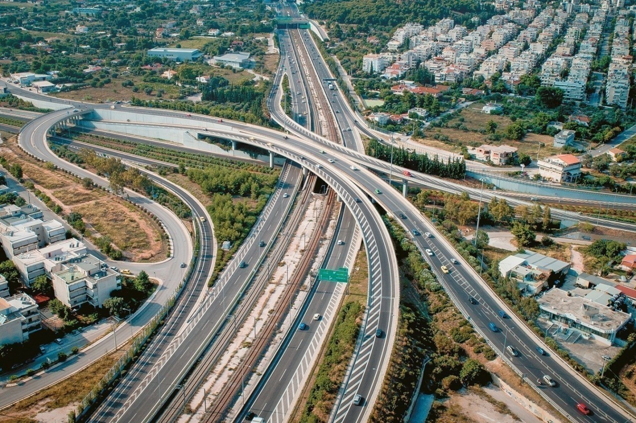 Κυβερνητικές πηγές: Αγώνας δρόμου για να παραδοθεί η Αττική Οδός στην ΓΕΚ ΤΕΡΝΑ στις 6 Οκτωβρίου