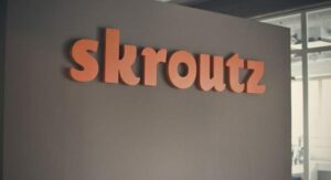 Skroutz: Πως διαμορφώθηκαν οι online αγορές των καταναλωτών στις καλοκαιρινές εκπτώσεις 2024