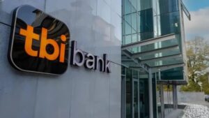 Moody’s: Αναβάθμισε το outlook της tbi bank σε «θετικό»