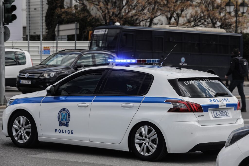 Ο 23χρονος νοσηλεύεται σε κρίσιμη κατάσταση διασωληνωμένος στη ΜΕΘ του 424 Στρατιωτικού Νοσοκομείου