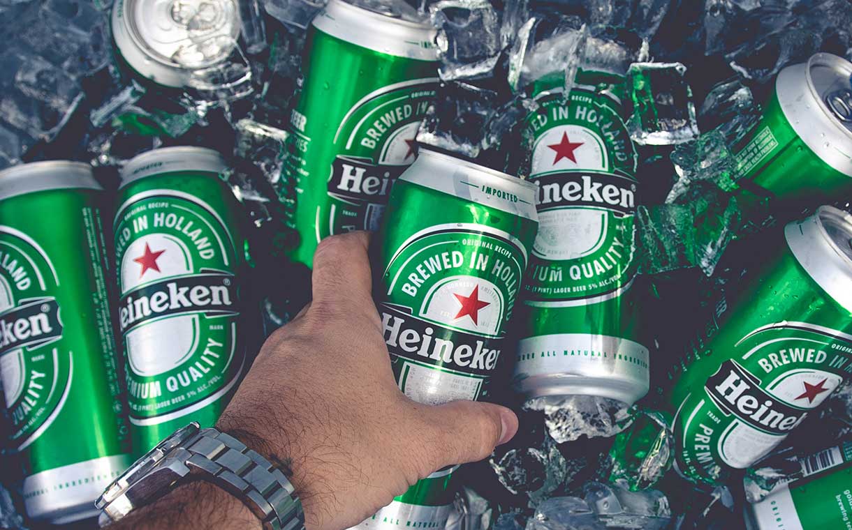 Heineken: Η αδύναμη ζήτηση στις ΗΠΑ «χτύπησε» τον όγκο μπύρας το τρίτο τρίμηνο