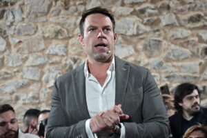 Ο Στέφανος Κασσελάκης ανακοίνωσε τη δημιουργία του νέου κόμματος