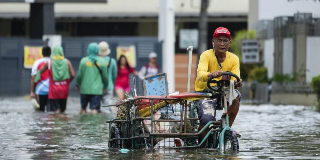 Στο έλεος τροπικής καταιγίδας οι Φιλιππίνες: 40 νεκροί, χιλιάδες εκτοπισμένοι