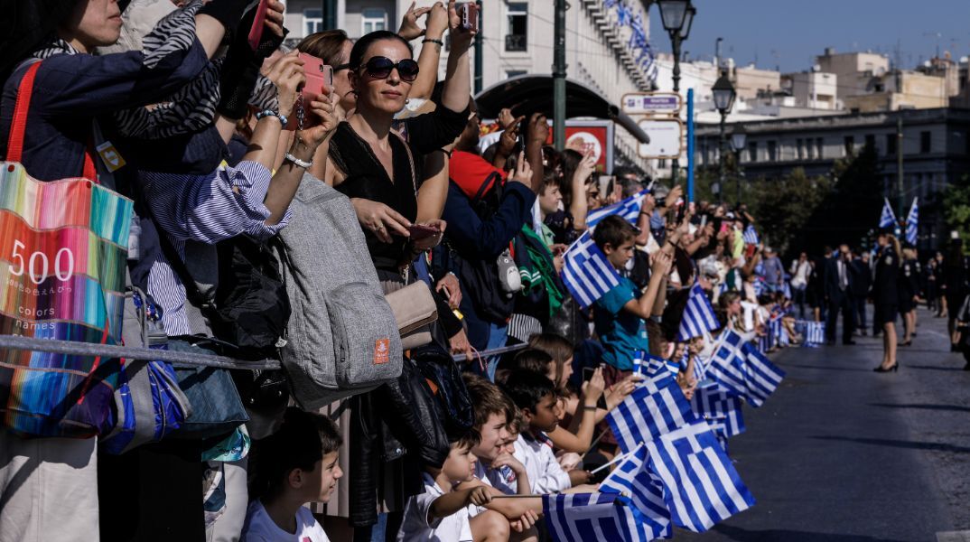 Πόσο κοστίζει η στολή για την παρέλαση της 28ης Οκτωβρίου