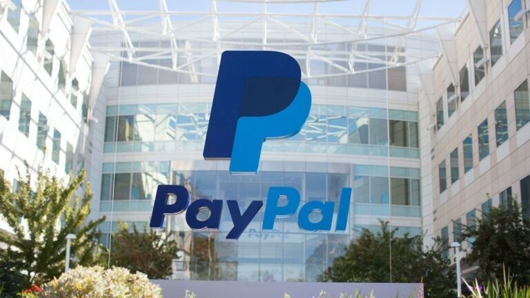 PayPal: Σε ελεύθερη πτώση η μετοχή μετά τα απογοητευτικά έσοδα