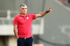 Χοσέ Λουίς Μεντιλίμπαρ.