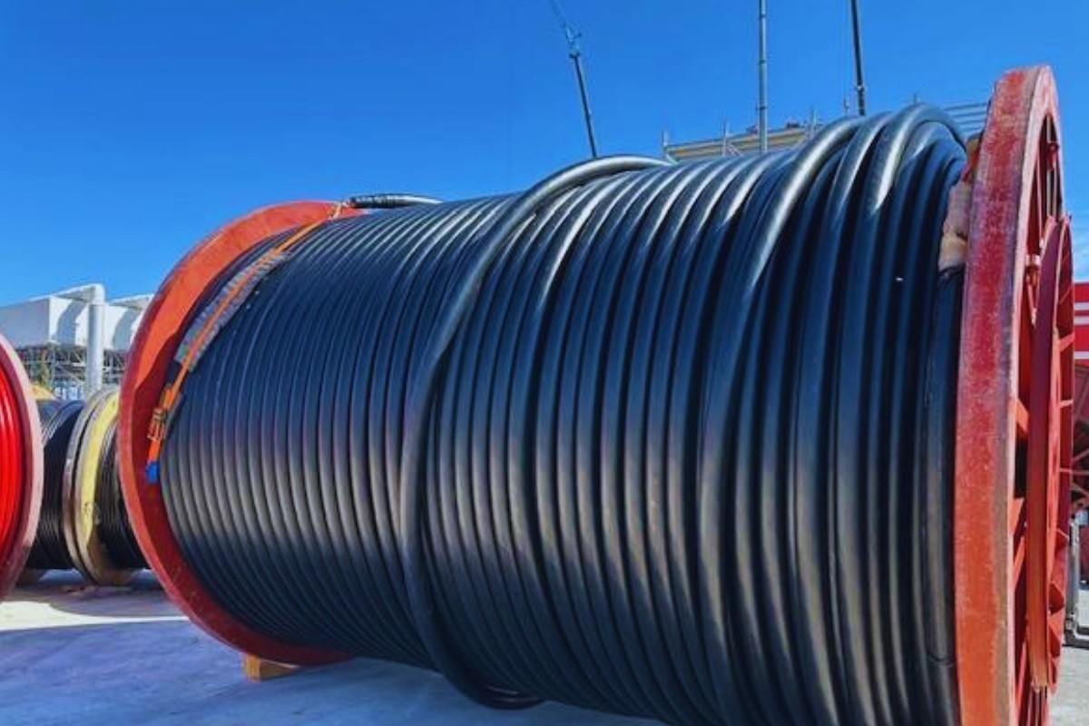 Cenergy Holdings: Η Hellenic Cables προμηθεύει καλώδια υψηλής και υπερυψηλής τάσης τη Γαλλία