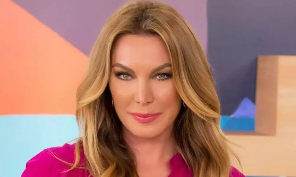 241110140330_tatiana-stefanidou-xorigoi