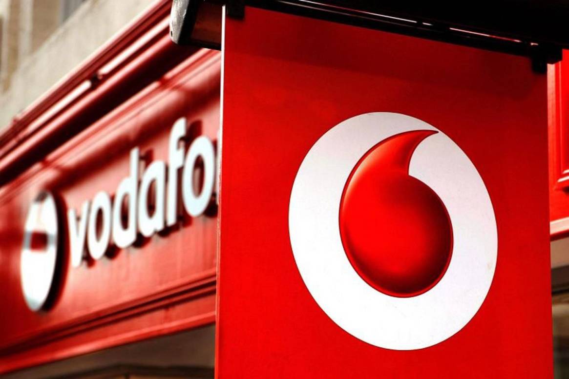 Vodafone Ελλάδας: Ο Νίκος Κορωνέλλος και η Zohar Weitz αναλαμβάνουν Εμπορικοί Διευθυντές Business και Consumer